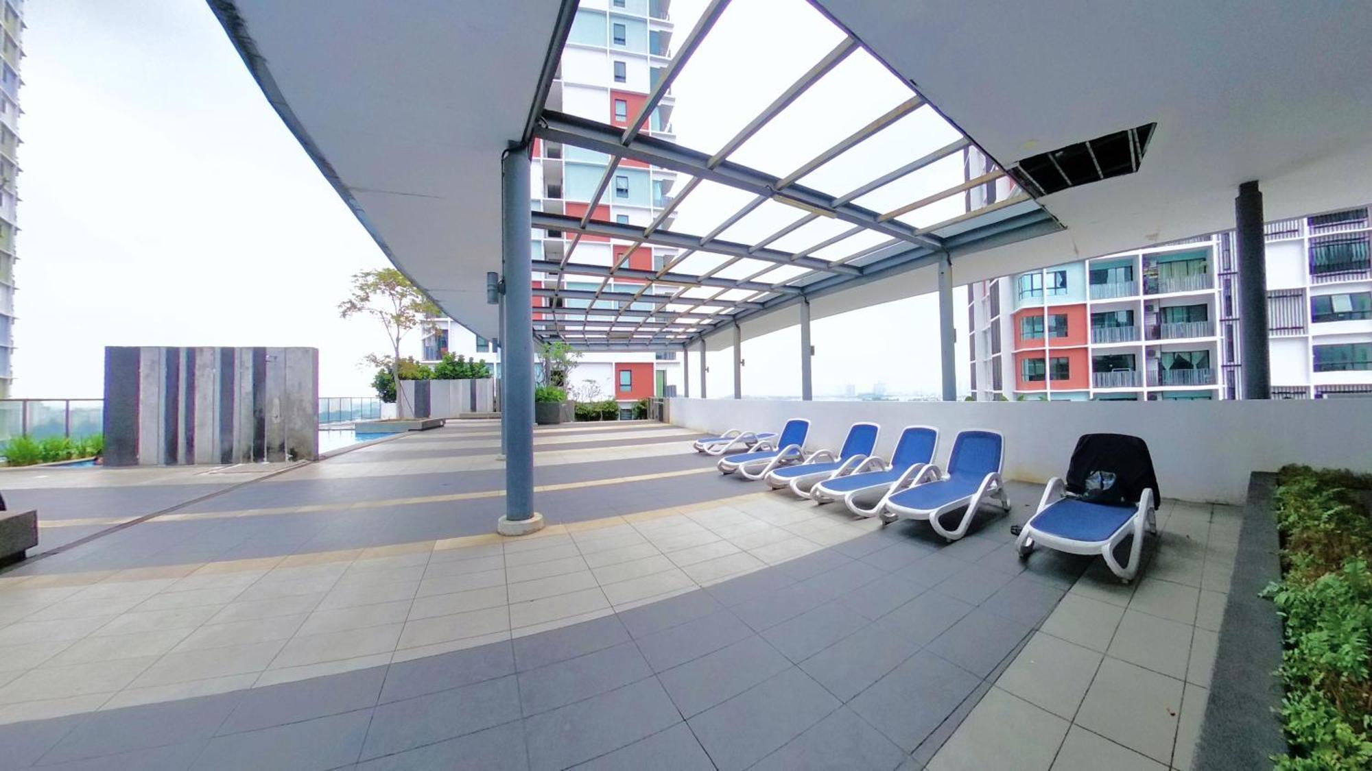 I-City Free Wifi 55Inch Smarttv Car Park Fit 5Pax Shah Alam Exterior photo
